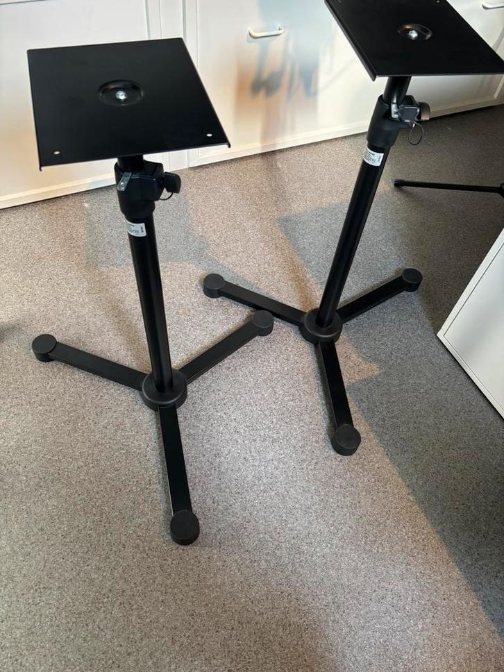 2x König & Meyer monitorspeaker stand/statief, Muziek en Instrumenten, Standaards, Zo goed als nieuw, Ophalen