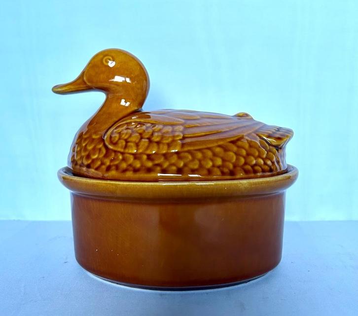 Subtil Portugal majolica eend terrine, Antiek en Kunst, Antiek | Keramiek en Aardewerk, Ophalen of Verzenden