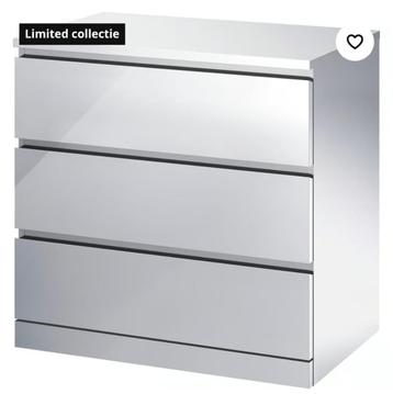 Spiegelende IKEA Malm ladenkast limited collection