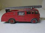 1961 Dinky Supertoys 955 FIRE ENGINE +WINDOWS (Opknapper) -C, Ophalen of Verzenden, Gebruikt, Bus of Vrachtwagen, Dinky Toys