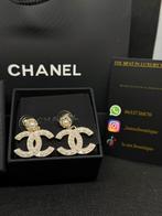 CHANEL oorbellen, Sieraden, Tassen en Uiterlijk, Oorbellen, Ophalen of Verzenden, Nieuw, Overige materialen