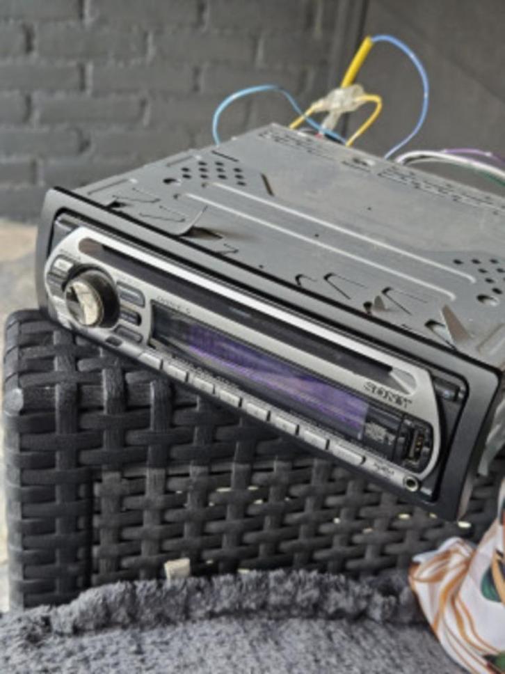 Werkende Sony CDX-GT 410 U MP3, cd speler, USB en Aux voor, Auto diversen, Autoradio's, Zo goed als nieuw, Ophalen of Verzenden