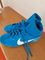 Voetbal schoenen Nike . Maat 37.5, Sport en Fitness, Voetbal, Schoenen, Zo goed als nieuw, Ophalen