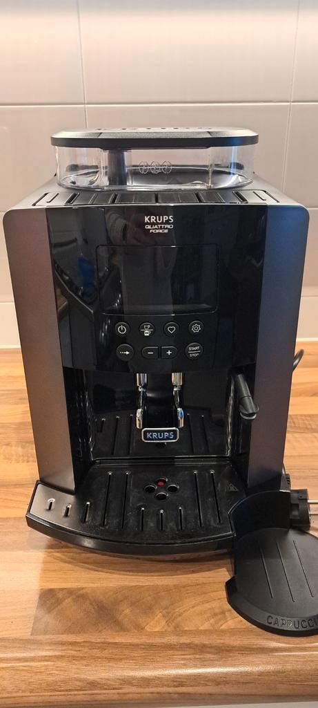 Krups volautomatische espressomachine EA819E (bonen), Witgoed en Apparatuur, Koffiezetapparaten, Gebruikt, Koffiebonen, Espresso apparaat