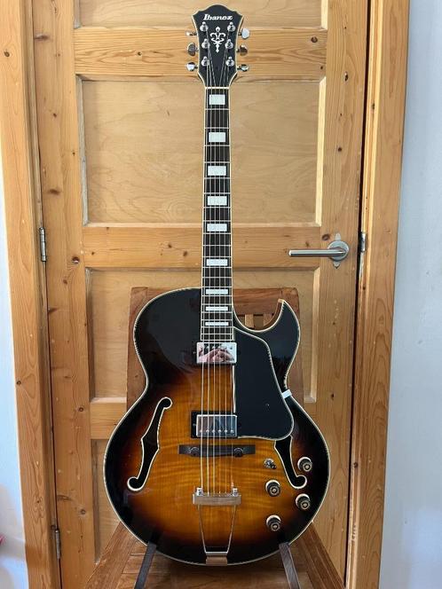 IBANEZ AKJ95, Muziek en Instrumenten, Snaarinstrumenten | Gitaren | Elektrisch, Zo goed als nieuw, Ibanez, Ophalen