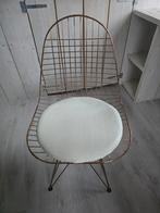 Design Draadstoel - Wit Kussen, Overige kleuren, Design, Ophalen of Verzenden, Zo goed als nieuw