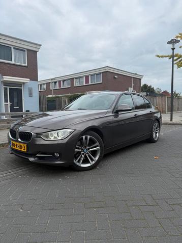BMW 3-Serie 328i High Executive 245pk Aut 2012 NAP Bruin beschikbaar voor biedingen