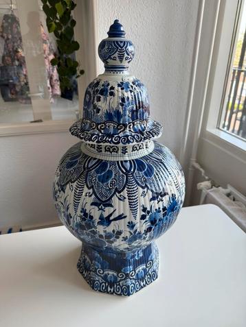 Grote Delfts Blauwe dekselpot, Handbeschilderd  ca. 20e eeuw beschikbaar voor biedingen