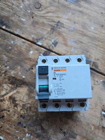 Merlin Gerin Aardlekschakelaar 40A beschikbaar voor biedingen