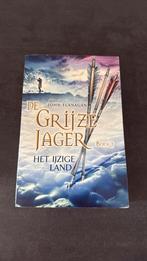John Flanagan - Het ijzige land, John Flanagan, Ophalen of Verzenden, Zo goed als nieuw