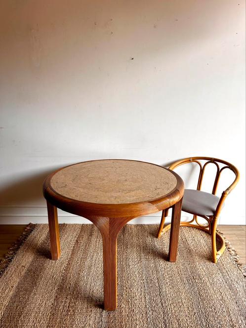 Rotan eettafel met mooi natuursteen blad vintage, Huis en Inrichting, Tafels | Eettafels, 100 tot 150 cm, Vijf personen of meer