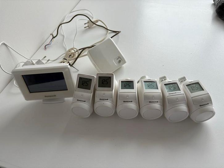 Honeywell Evohome 6 Zones Thermostaat, Doe-het-zelf en Verbouw, Thermostaten, Gebruikt, Slimme thermostaat, Ophalen