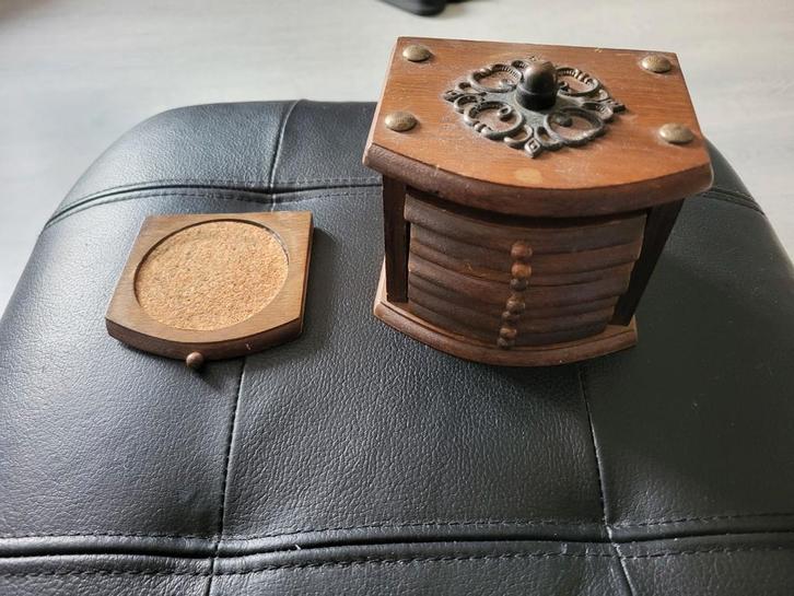 Vintage onderzetters izgst 8 stuks, Huis en Inrichting, Woonaccessoires | Onderzetters, Zo goed als nieuw, Glas of Kopje, Ophalen of Verzenden