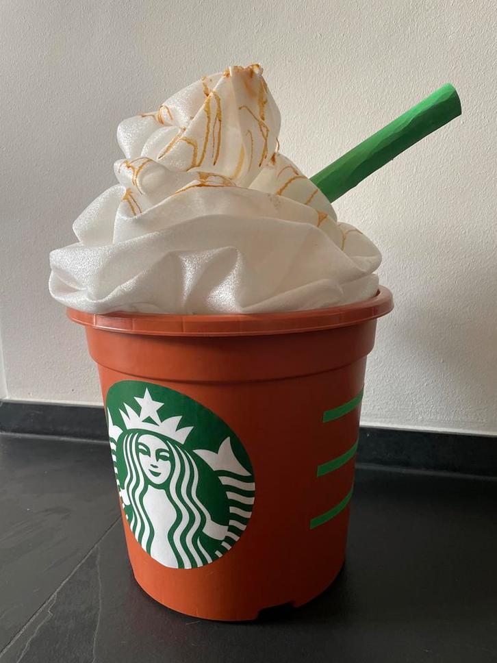 Surprise Starbucks (Ijs)Koffie - 50cm h, 35cm doorsnee, Diversen, Sinterklaas, Nieuw, Ophalen