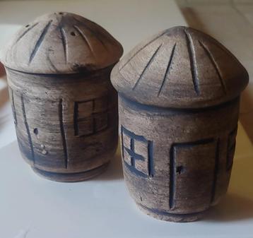 Vintage aardewerken peper- en zoutstelletje uit Zambia beschikbaar voor biedingen