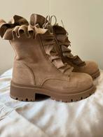 Beige laarsjes met ruffles maat 39, Ophalen of Verzenden, Zo goed als nieuw, Beige