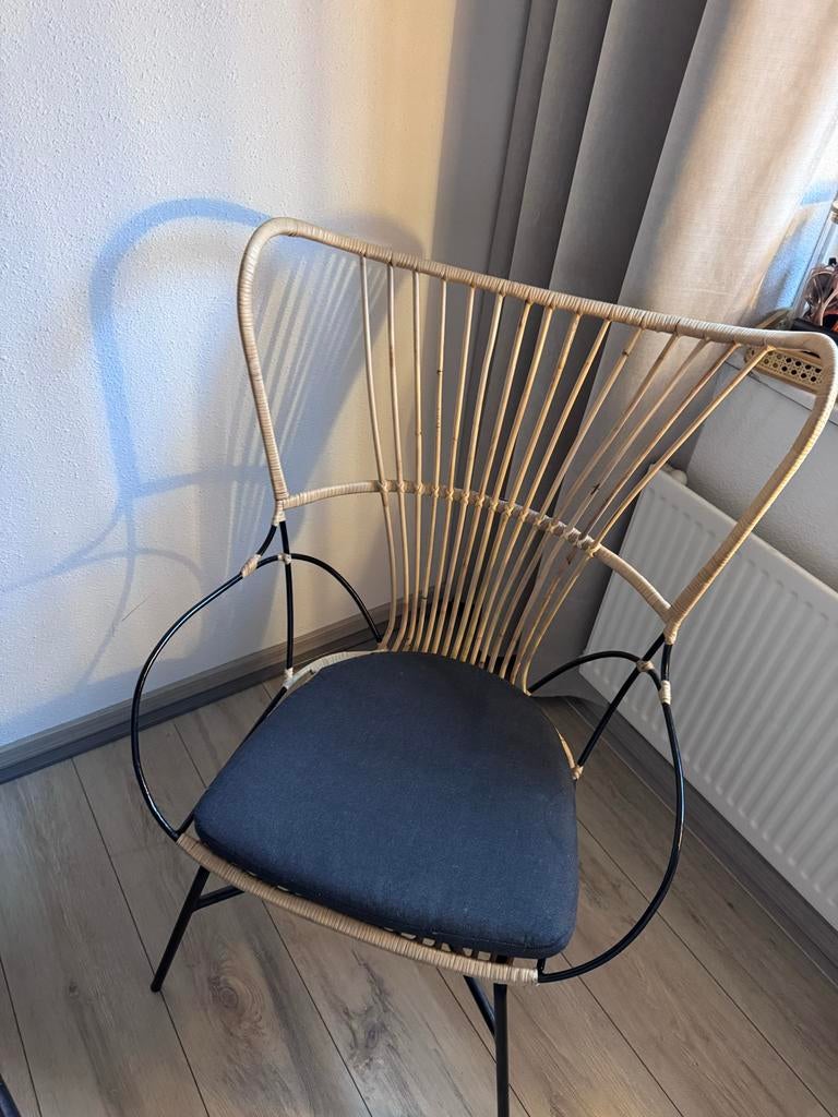 Rotan stoel, Ophalen