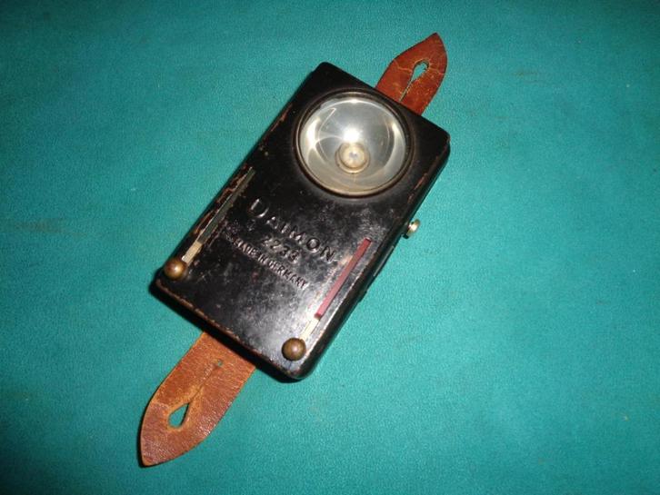 Daimon 2233 Zaklantaarn kort na de oorlog zaklamp, Verzamelen, Militaria | Algemeen, Landmacht, Overige typen, Nederland, Verzenden