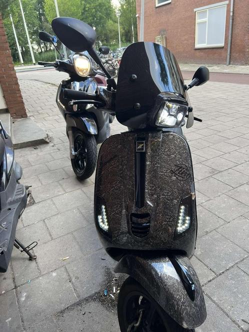Custom Vespa S 125cc A1 full option, Fietsen en Brommers, Scooters | Vespa, Gebruikt, Vespa S, Benzine, Ophalen