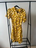 Fabienne Chapot Mila dress geel bloemenprint maat XS/34, Kleding | Dames, Jurken, Verzenden, Geel, Zo goed als nieuw, Maat 34 (XS) of kleiner