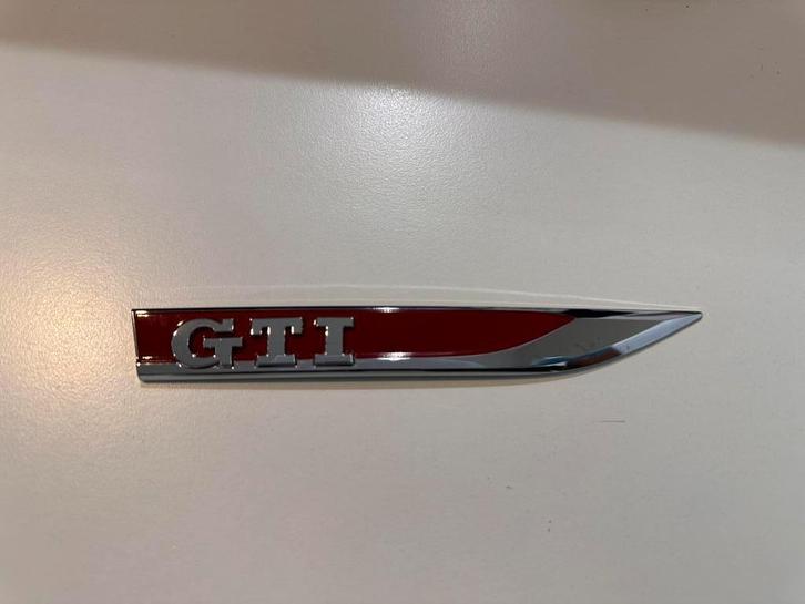 VW Up! GTI en Polo 6C GTI zij-embleem, Auto-onderdelen, Carrosserie en Plaatwerk, Spatbord, Volkswagen, Rechts, Gebruikt, Ophalen of Verzenden