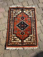 Klein perzisch tapijtje 61x43, Minder dan 50 cm, Gebruikt, 50 tot 100 cm, Ophalen of Verzenden
