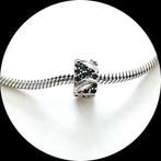 Pandora Clip ronde Veer 792552C01 / blauwe zirkonia, Sieraden, Tassen en Uiterlijk, Bedels, Gebruikt, Pandora, Ophalen of Verzenden