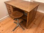 Vintage retro bureau tafel hout Billnäs model design 303, Ophalen, Zo goed als nieuw