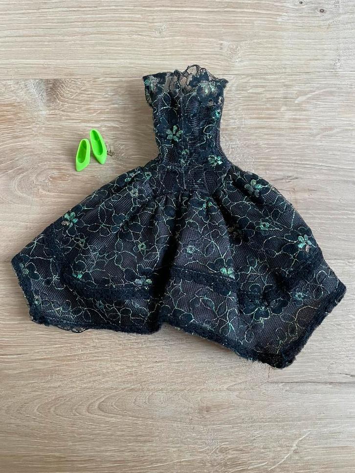 Vintage Barbie avondjurk met glitterkant 1980s  👗💃🏻, Verzamelen, Poppen, Gebruikt, Kleertjes, Ophalen of Verzenden