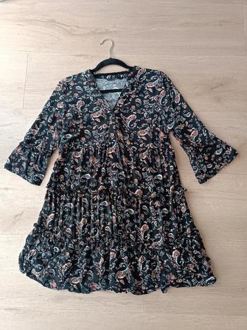 Vero moda jurkje zwart met bruin oranje print maat S beschikbaar voor biedingen