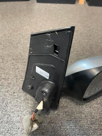 Ford Ka 2 rechter buiten spiegel zilver beschikbaar voor biedingen