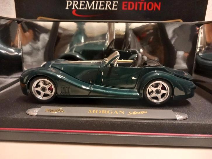 Morgan Aero Eight donker groen of blauw Maisto 1:18 KRD, Hobby en Vrije tijd, Modelauto's | 1:18, Zo goed als nieuw, Auto, Maisto