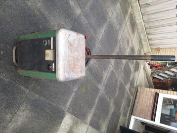 verrijdbare acculader beschikbaar voor biedingen