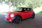 Mini 1.6 ONE 2013 Rood, Auto's, Voorwielaandrijving, 4 cilinders, 4 stoelen, 1055 kg