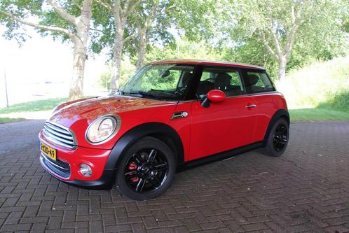 Mini 1.6 ONE 2013 Rood, Auto's, Mini, Particulier, Cooper, Airbags, Airconditioning, Boordcomputer, Centrale vergrendeling, Elektrische ramen