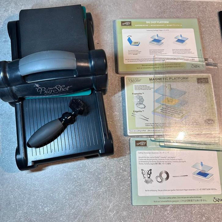 Stampin up big shot met platen, Hobby en Vrije tijd, Scrapbooking, Gebruikt, Frame of Mal, Ophalen of Verzenden