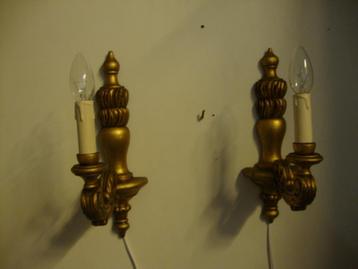 Stel Antieke Franse Houten ( bois doré ) Wandlampjes beschikbaar voor biedingen