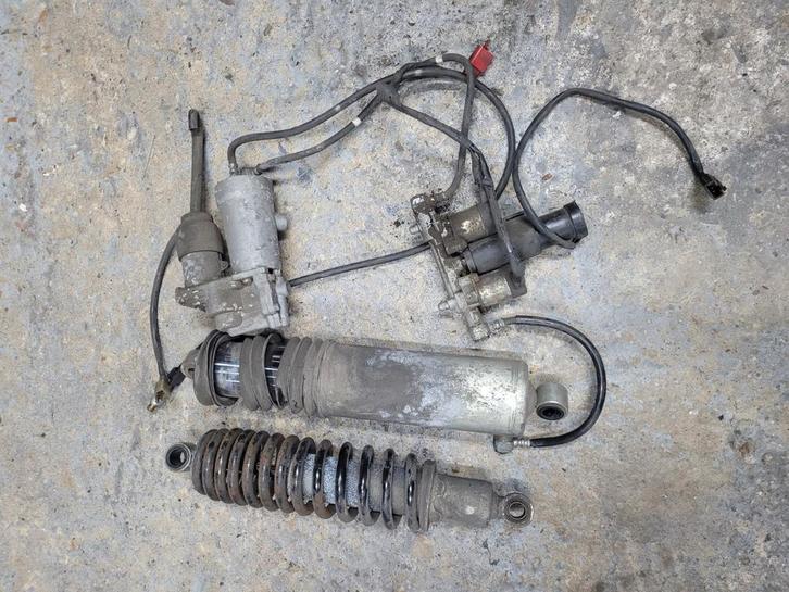 Achtervering set gl1500, Motoren, Onderdelen | Honda, Gebruikt, Ophalen of Verzenden
