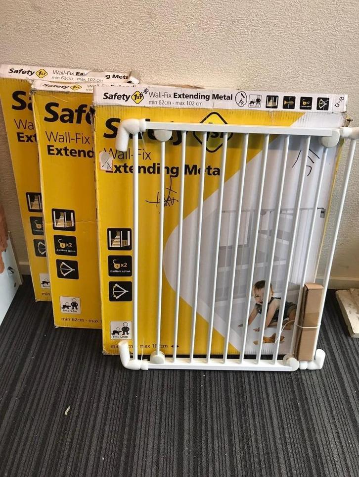 3x safety 1st extending metal traphekje, ongebruikt, Kinderen en Baby's, Traphekjes, Nieuw, Schroefhekje, Metaal of IJzer, 100 tot 115 cm