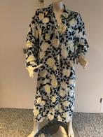 Essentiel jurk met leuke kleuren print maat 38, Kleding | Dames, Jurken, Maat 38/40 (M), Blauw, Ophalen of Verzenden, Zo goed als nieuw