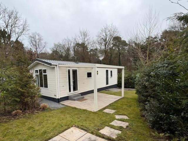 Chalet Te Koop op de Veluwe in Bennekom, Caravans en Kamperen, Stacaravans, tot en met 4, Ophalen