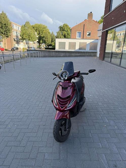 Piaggio zip 50cc 2018, Fietsen en Brommers, Scooters | Piaggio, Zo goed als nieuw, Zip, Benzine, Ophalen