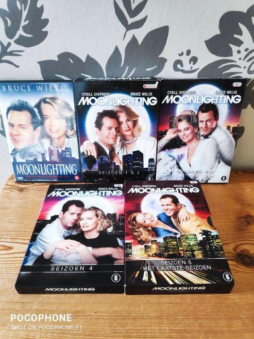 MOONLIGHTING - DE COMPLETE SERIE 1 T/M 5 + THE PILOT, Cd's en Dvd's, Dvd's | Tv en Series, Zo goed als nieuw, Actie en Avontuur