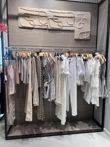 NIEUW Rest partij dames kleding winkel/webshop beschikbaar voor biedingen