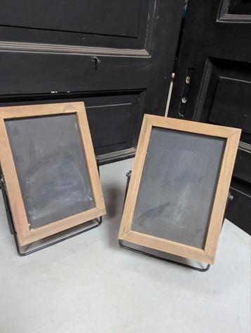 2 Krijtbordjes op Standaard - Set beschikbaar voor biedingen