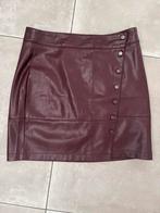 Vegan leather rokje 40, Ophalen of Verzenden, Zo goed als nieuw, Rood, Boven de knie