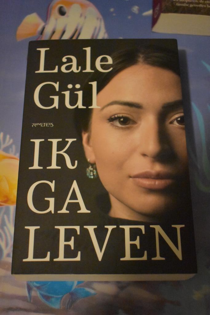 boek van Lale Gül/ik ga leven, Boeken, Literatuur, Zo goed als nieuw, Ophalen of Verzenden