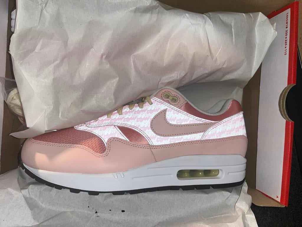 Nike Air Max 1 Strawberry 44, Kleding | Heren, Schoenen, Ophalen of Verzenden, Nieuw, Overige kleuren, Sneakers of Gympen