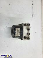ABS pomp Volvo V70 II ('00-'08) 30714952, Gebruikt, Ophalen of Verzenden, Volvo, Volvo