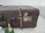 K372 VINTAGE koffer - hutkoffer met oud KLM bagagelabel, Overige materialen, Gebruikt, Ophalen of Verzenden, 70 cm of meer